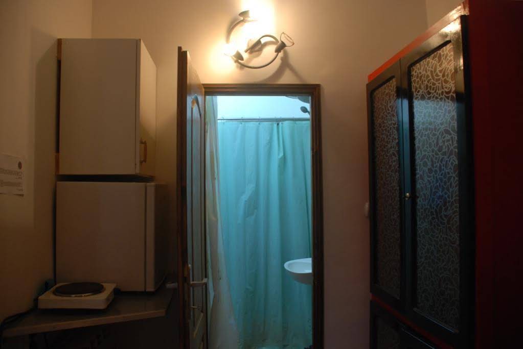 Hostel Tash inn
