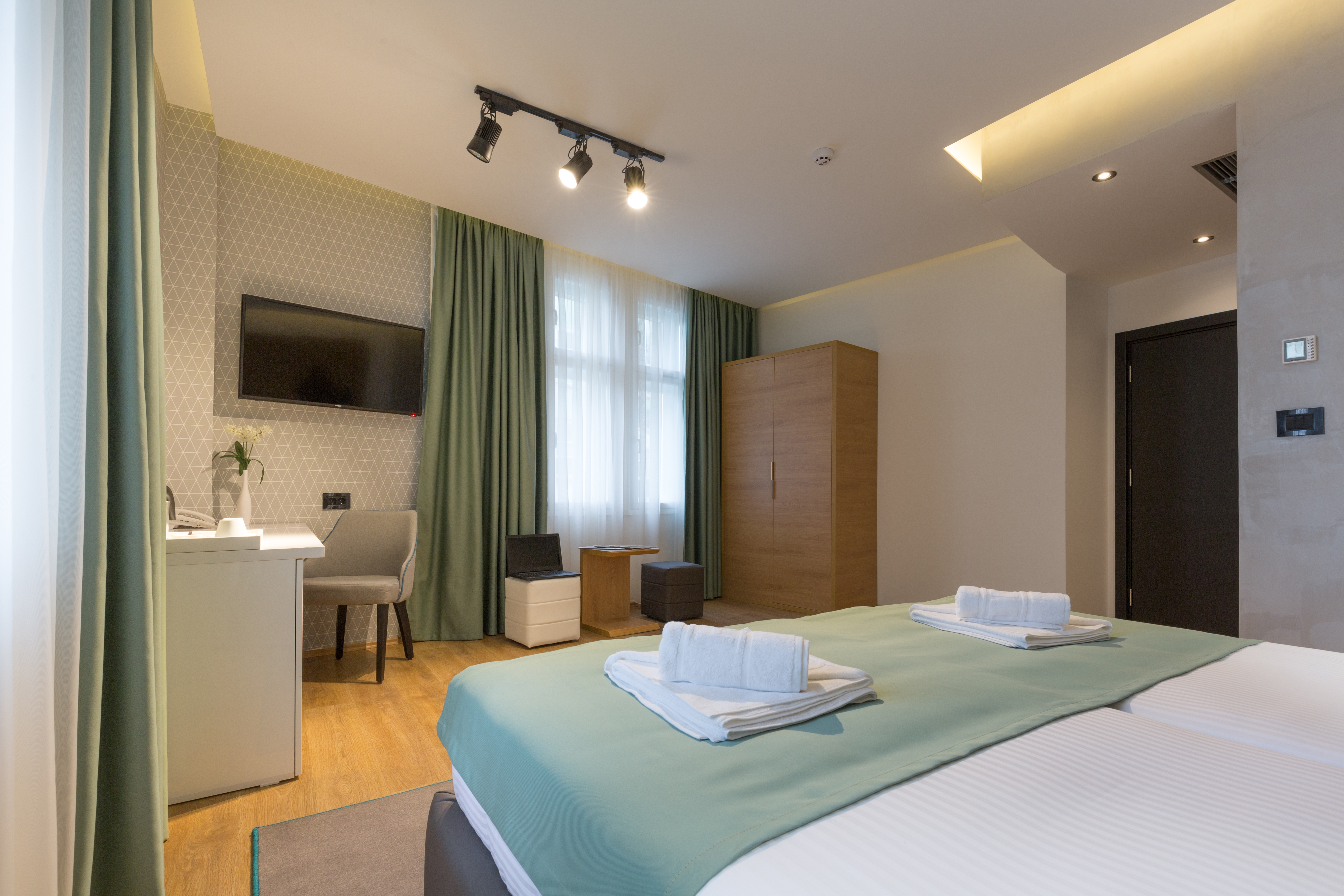 Hotel Capital