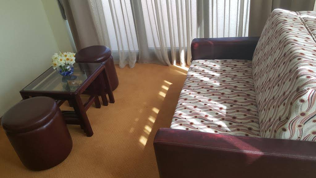 Hotel Contact