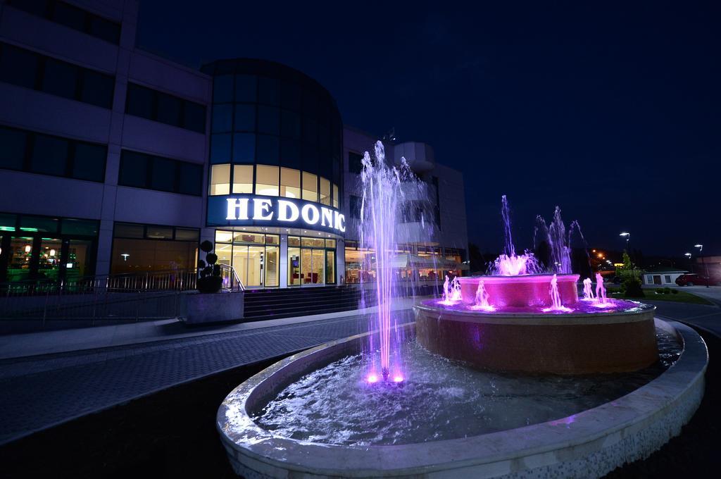 Hotel Hedonic