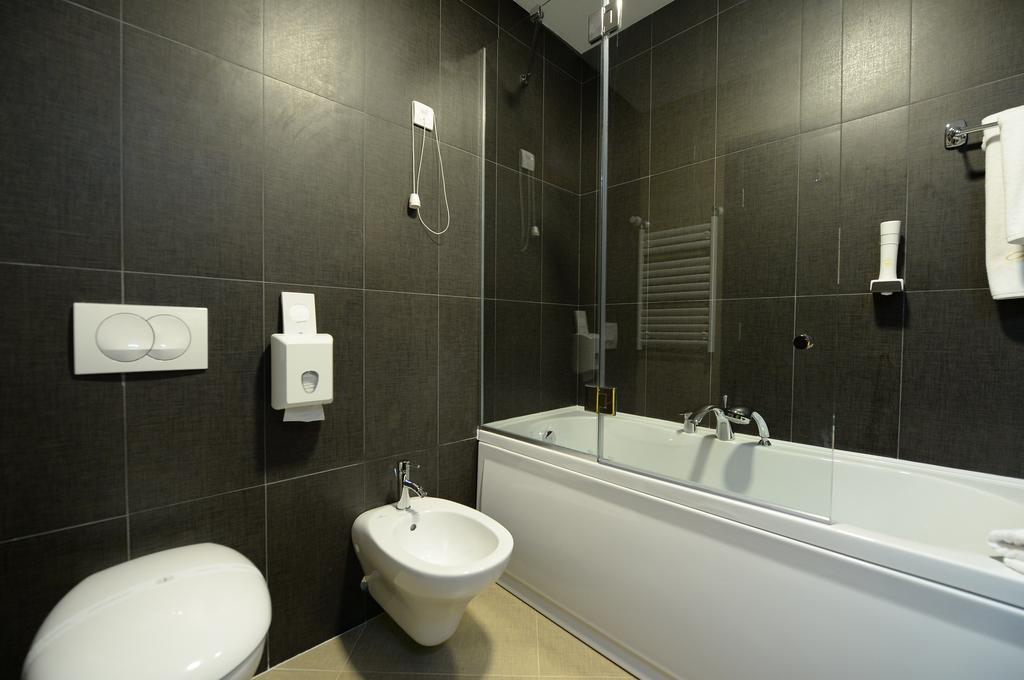 Hotel Hedonic