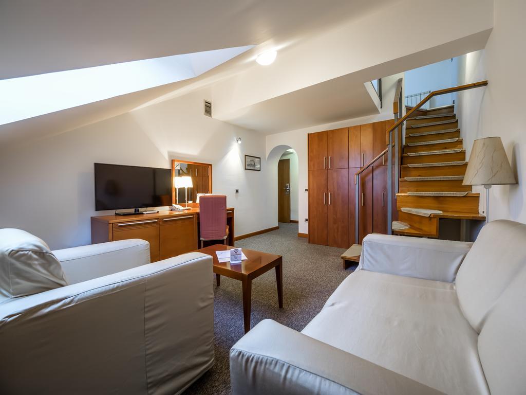Hotel LePetit Piaf