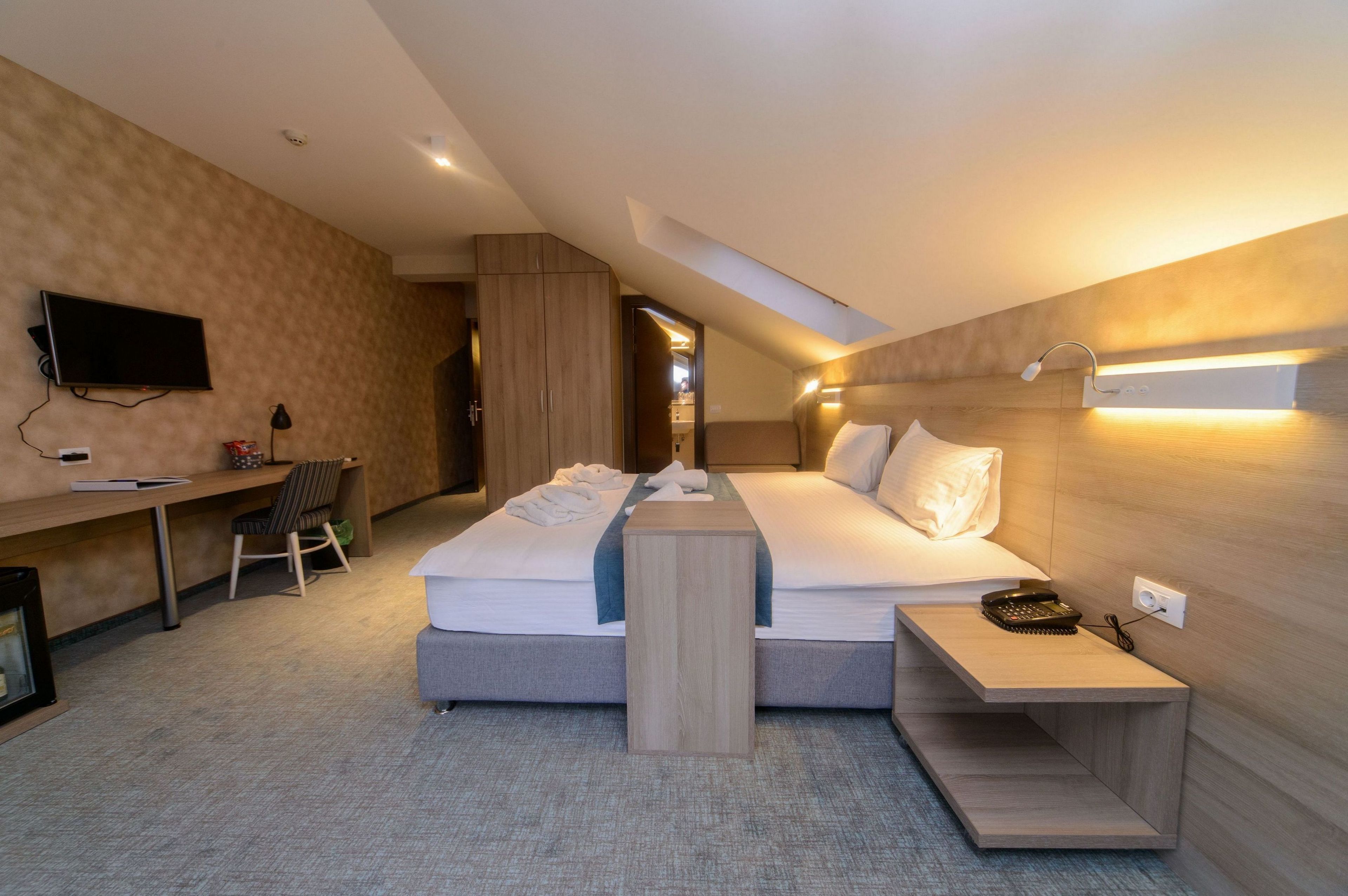 Hotel Mint