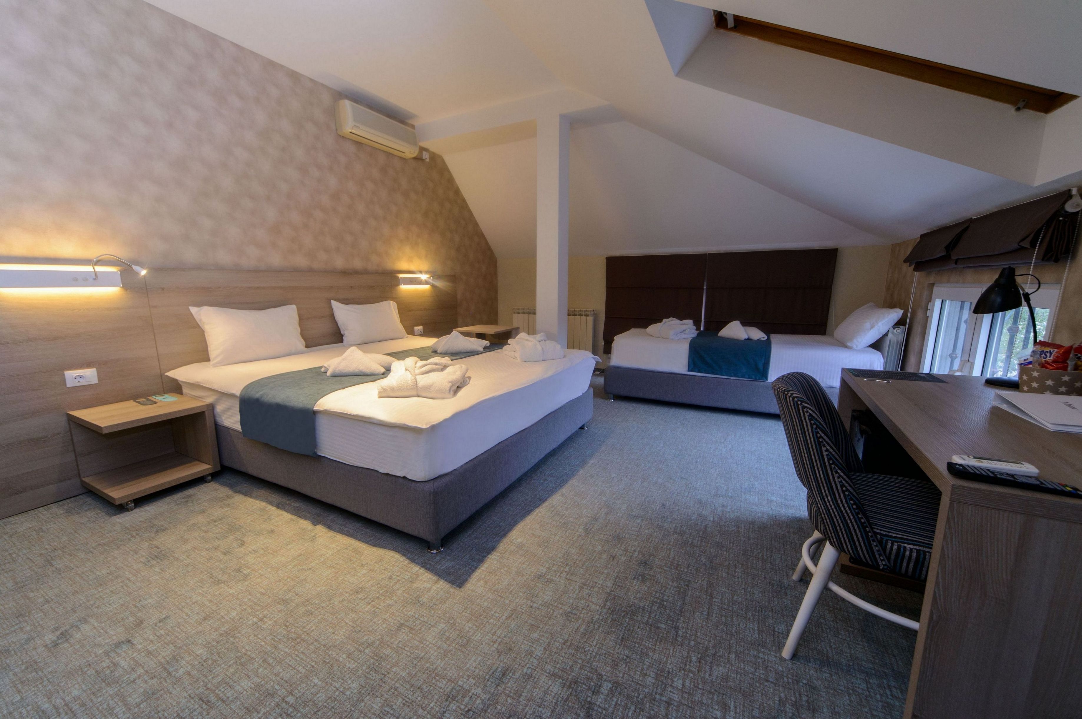 Hotel Mint