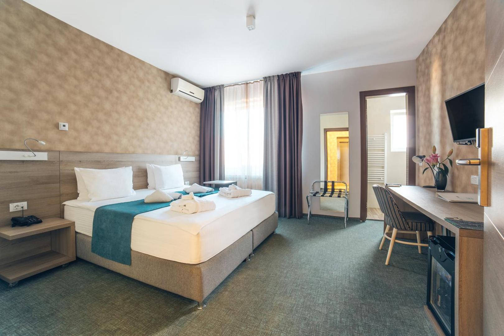 Hotel Mint
