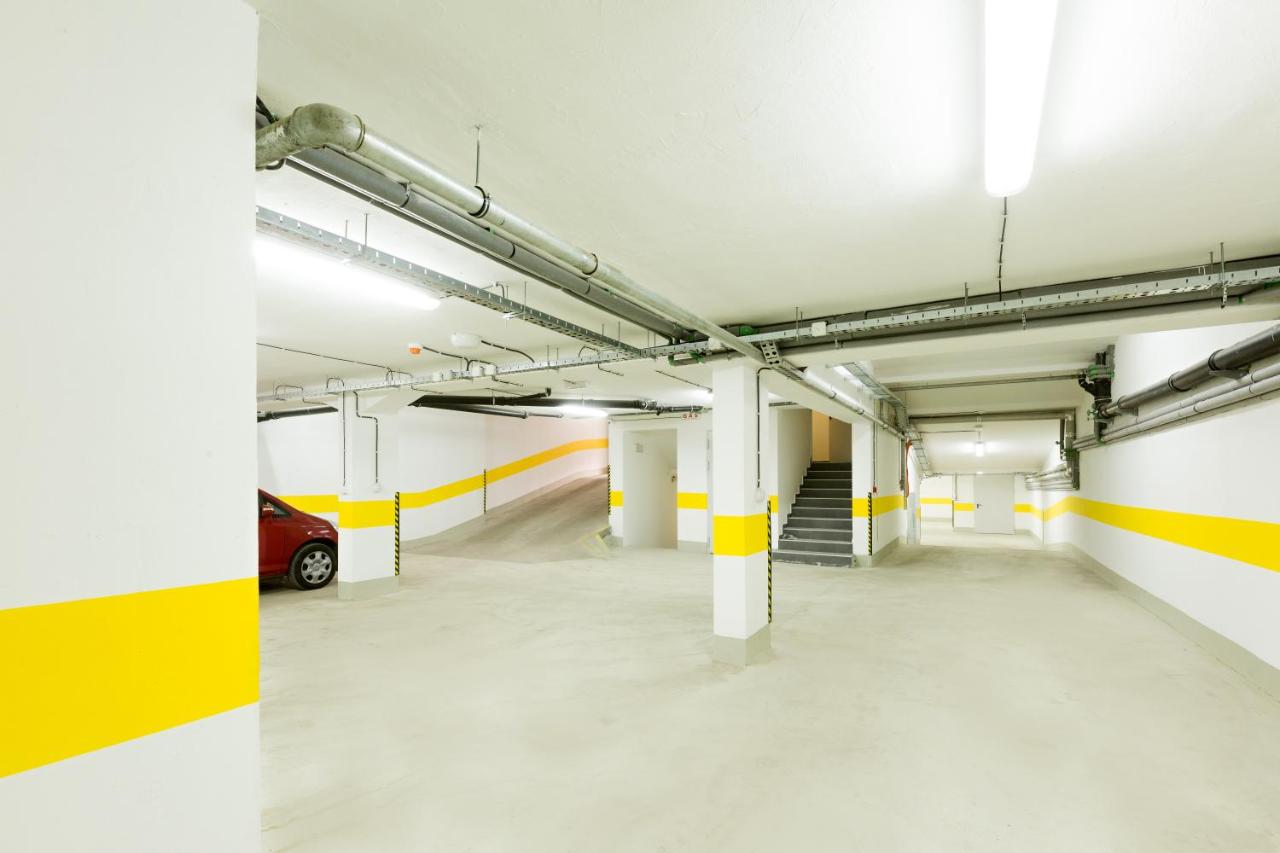 Hotel Tesla Smart Stay