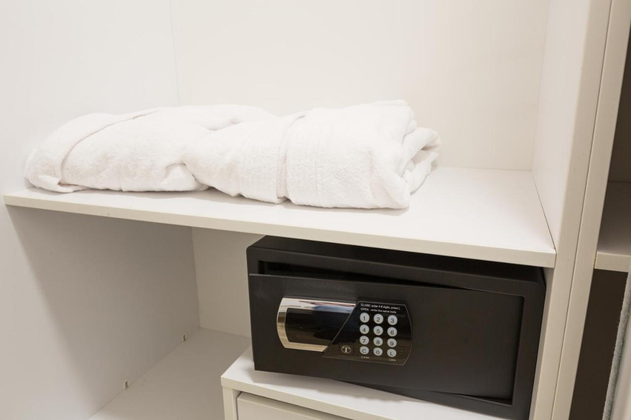 Hotel Tesla Smart Stay