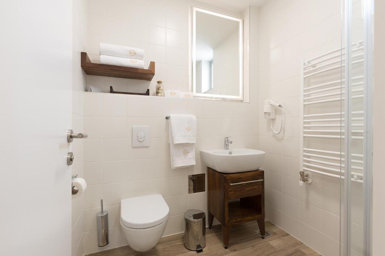 Hotel Tesla Smart Stay