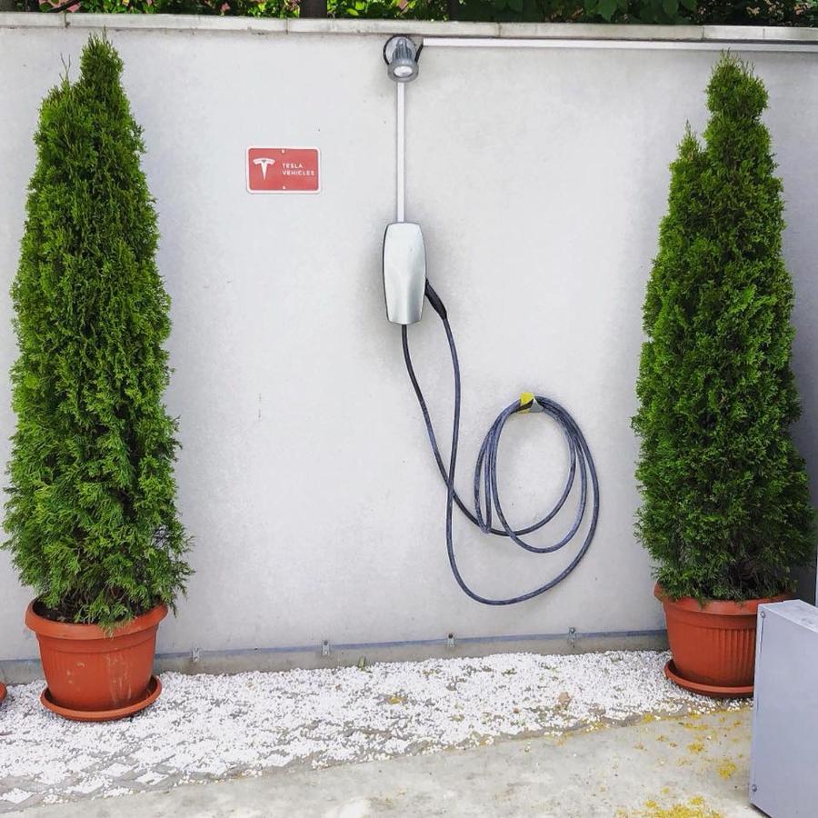 Hotel Tesla Smart Stay