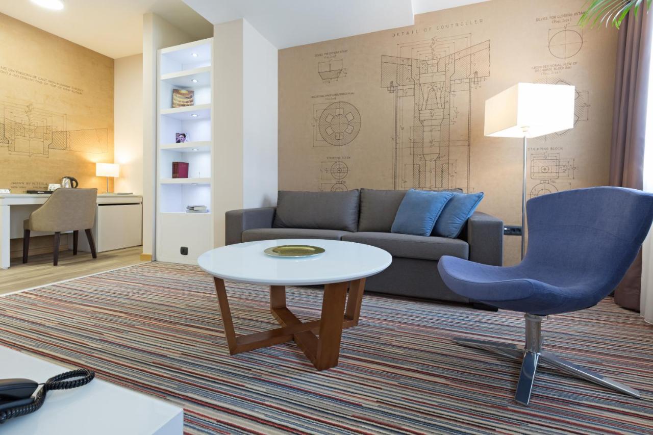 Hotel Tesla Smart Stay