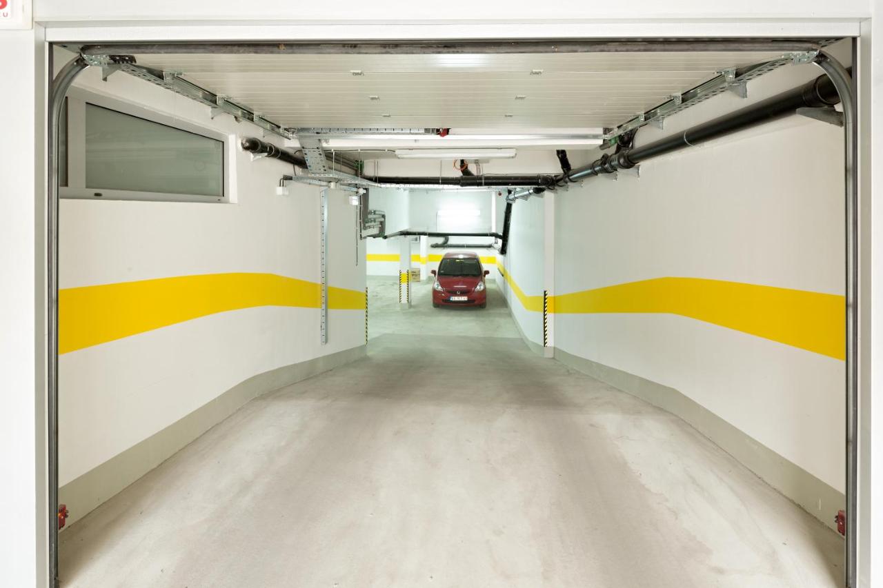 Hotel Tesla Smart Stay