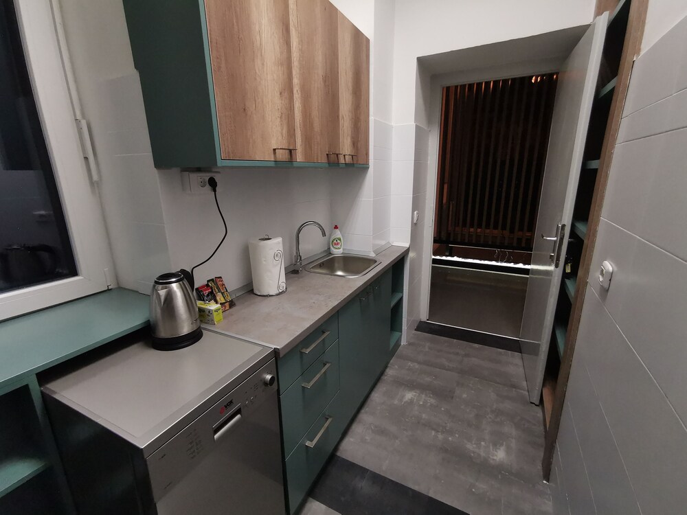 K43 Rooms And Apartments