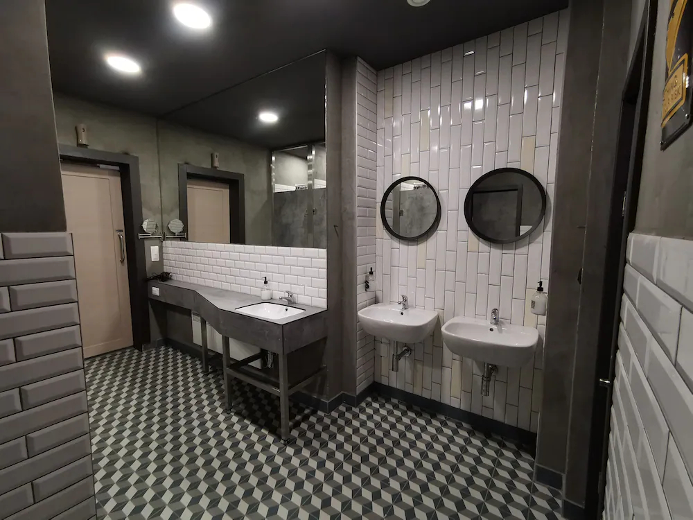 K43 Rooms And Apartments