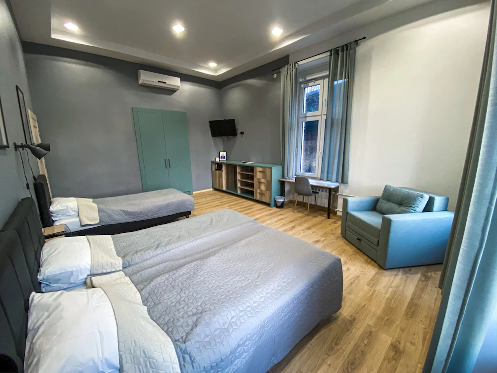 K43 Rooms And Apartments