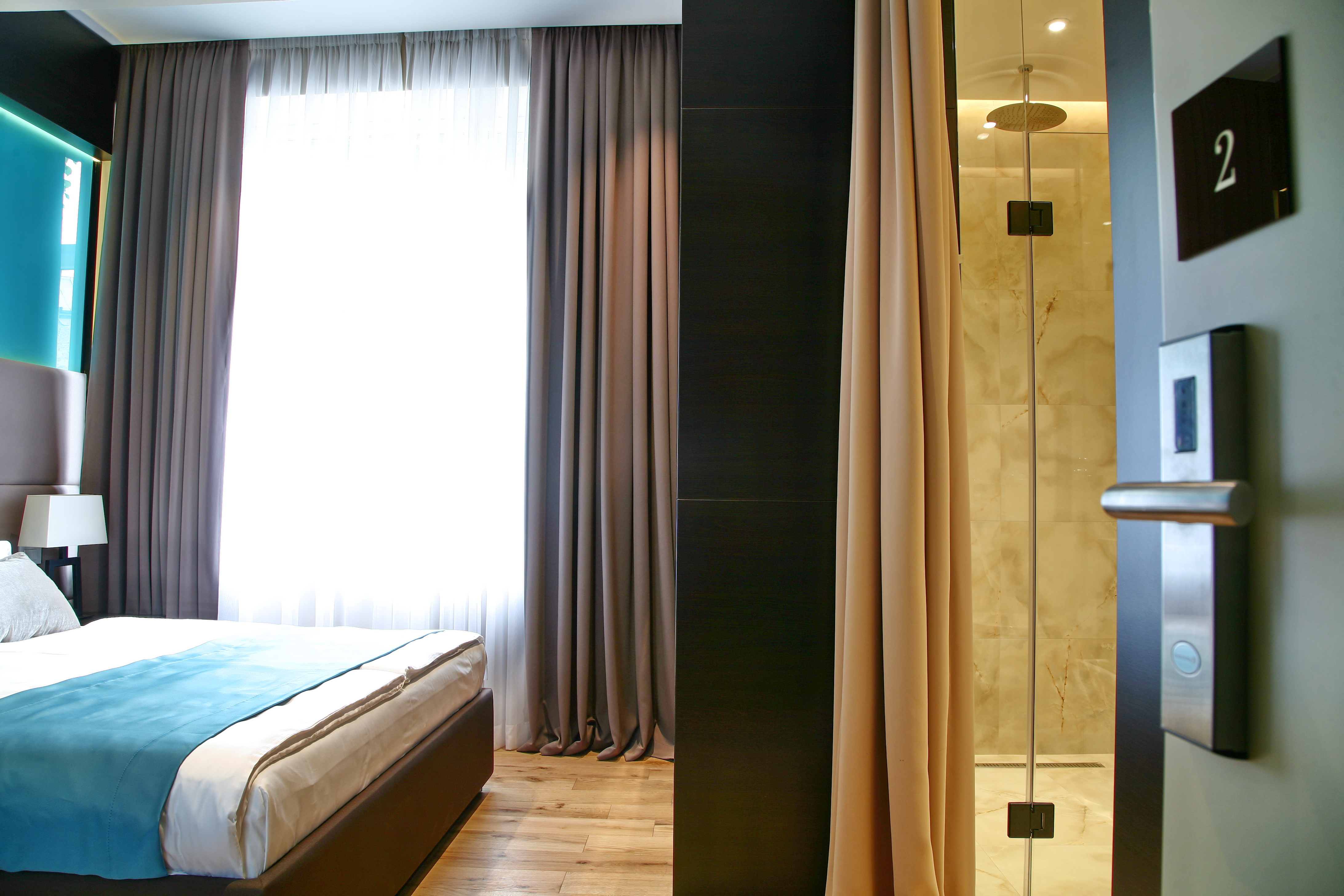 Maccani Luxury Suites