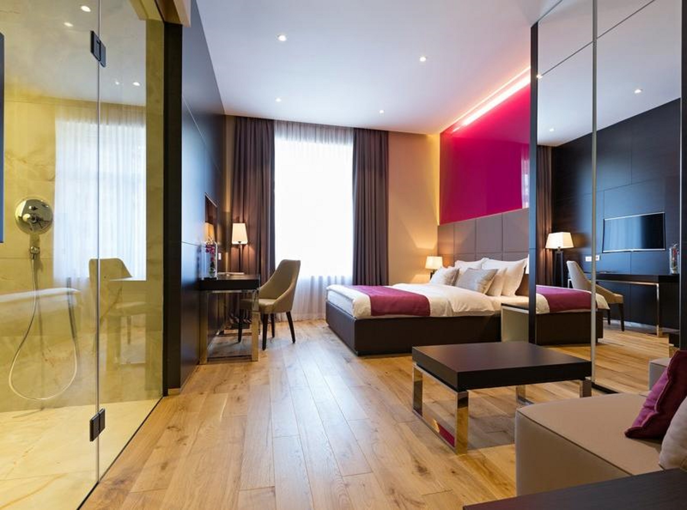 Maccani Luxury Suites