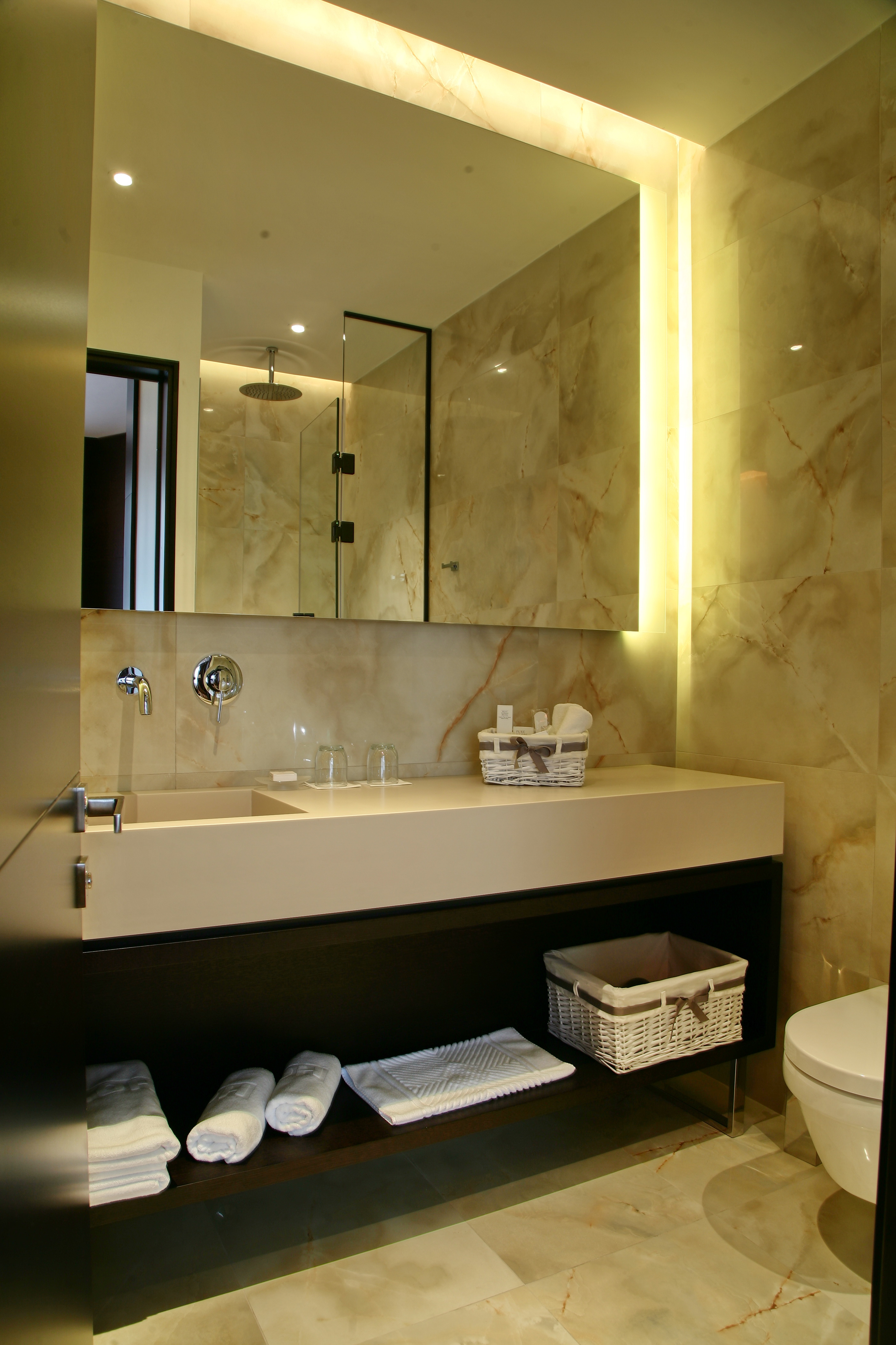 Maccani Luxury Suites