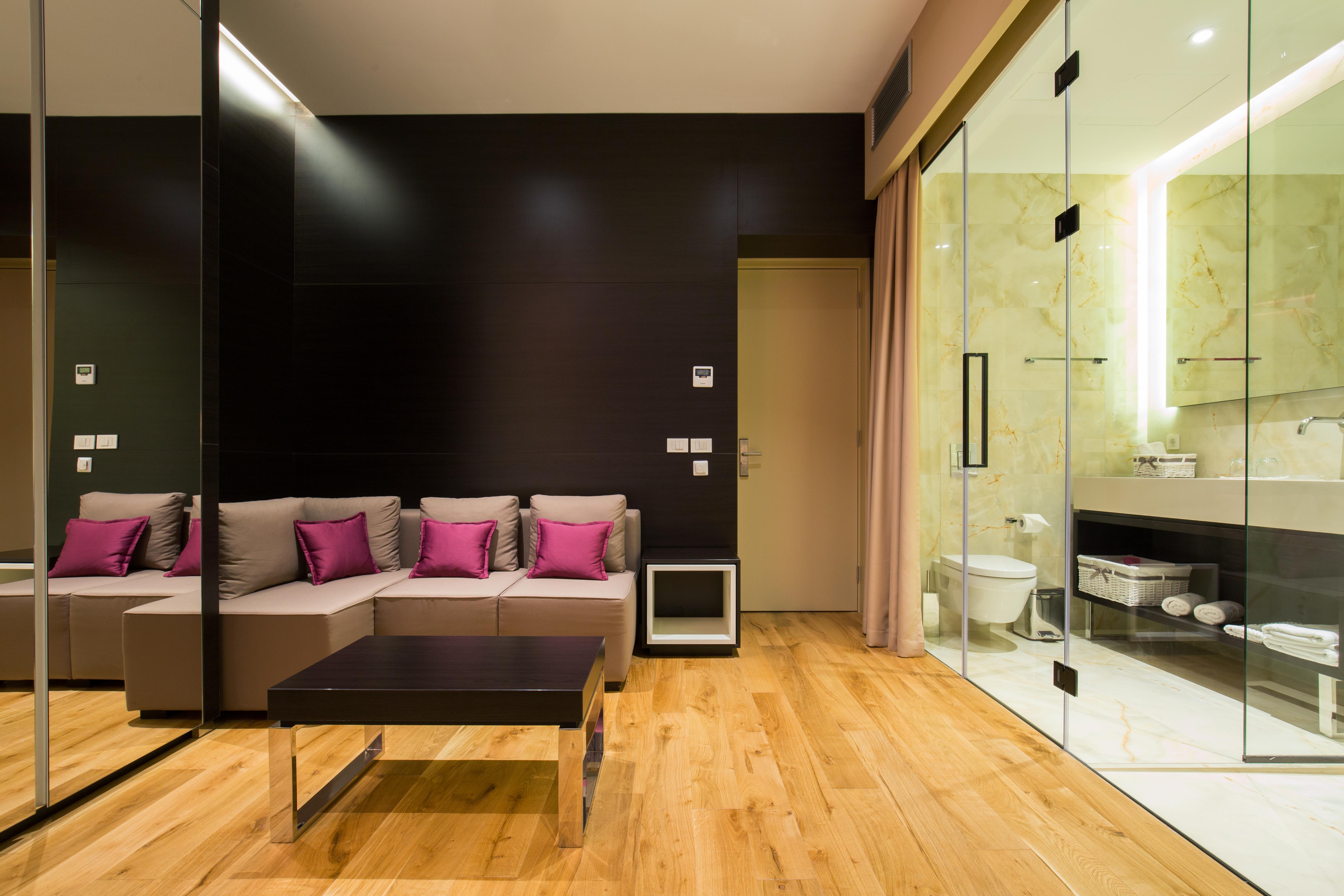 Maccani Luxury Suites