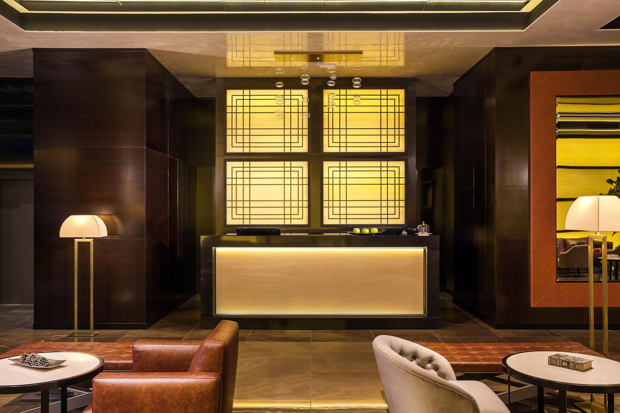 Saint Ten Hotel