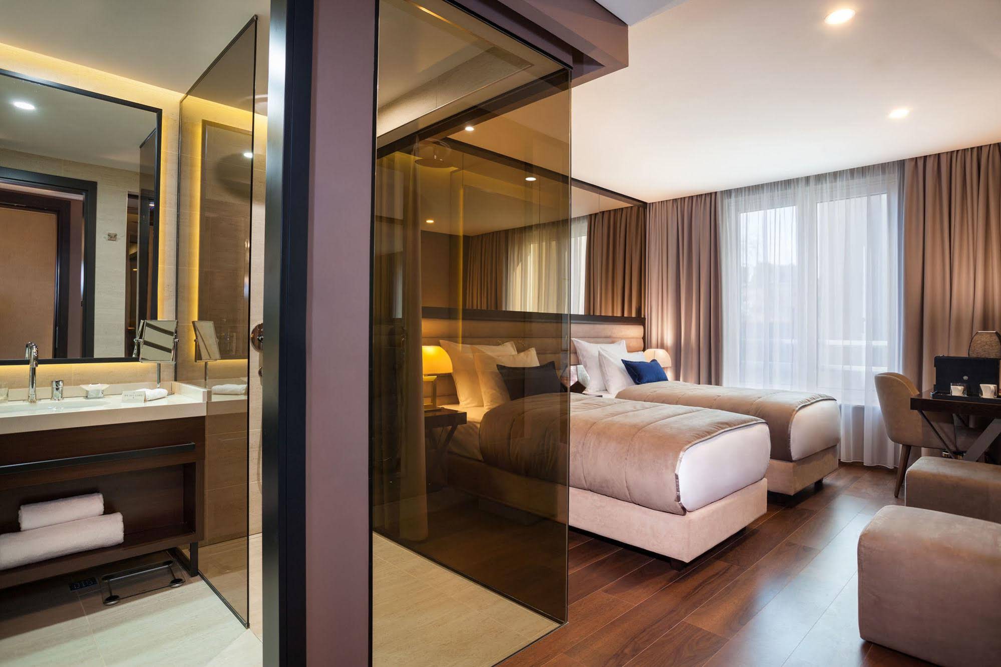 Saint Ten Hotel