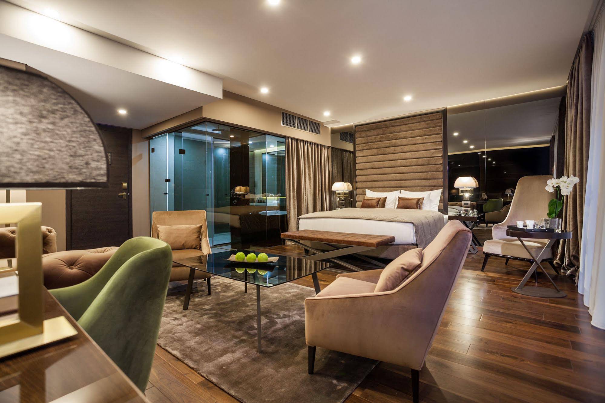 Saint Ten Hotel