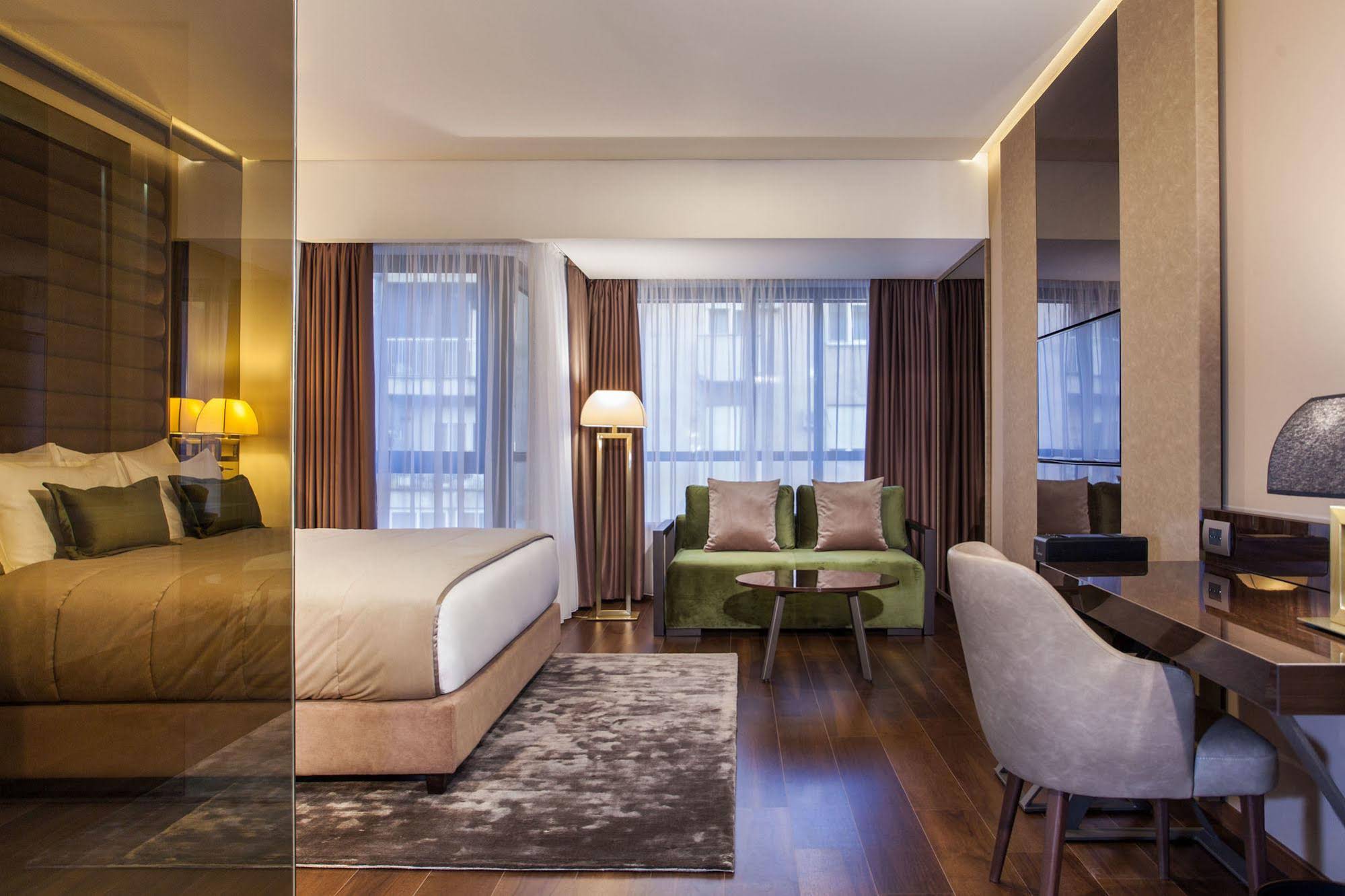 Saint Ten Hotel