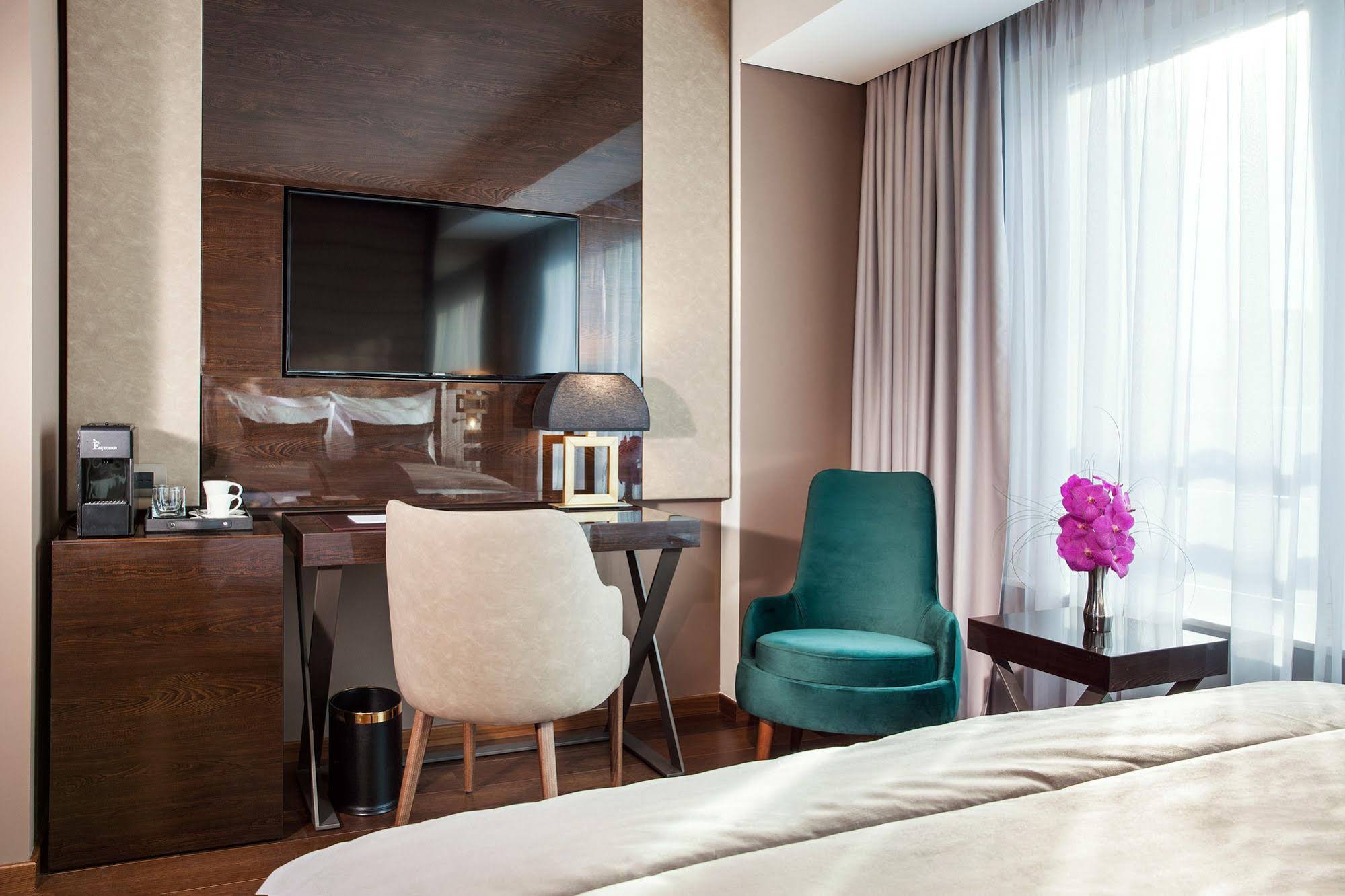 Saint Ten Hotel