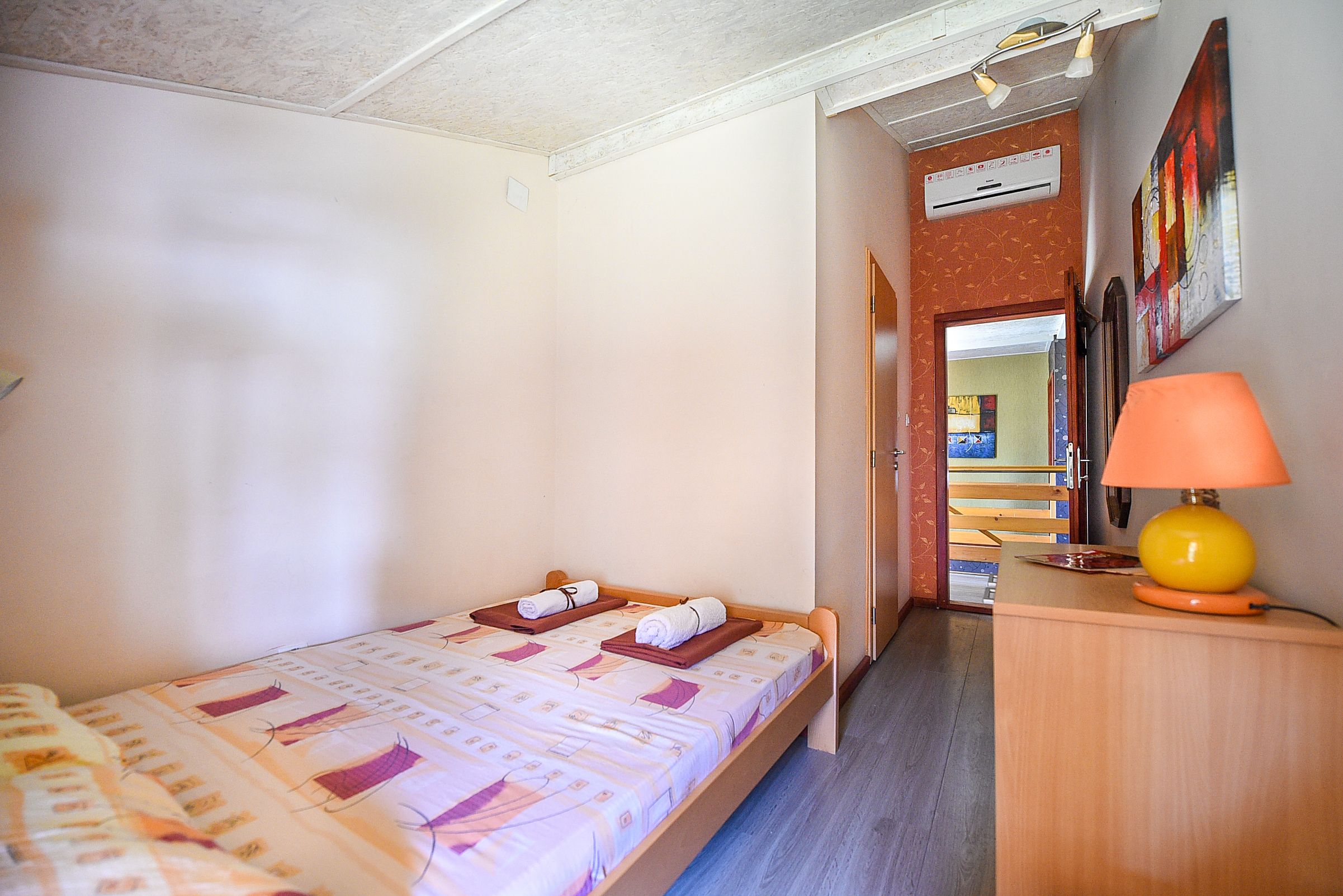 San Art Floating Hostel