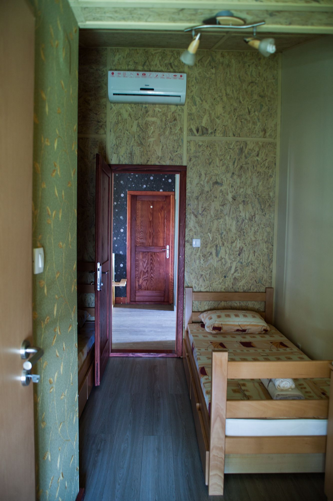 San Art Floating Hostel