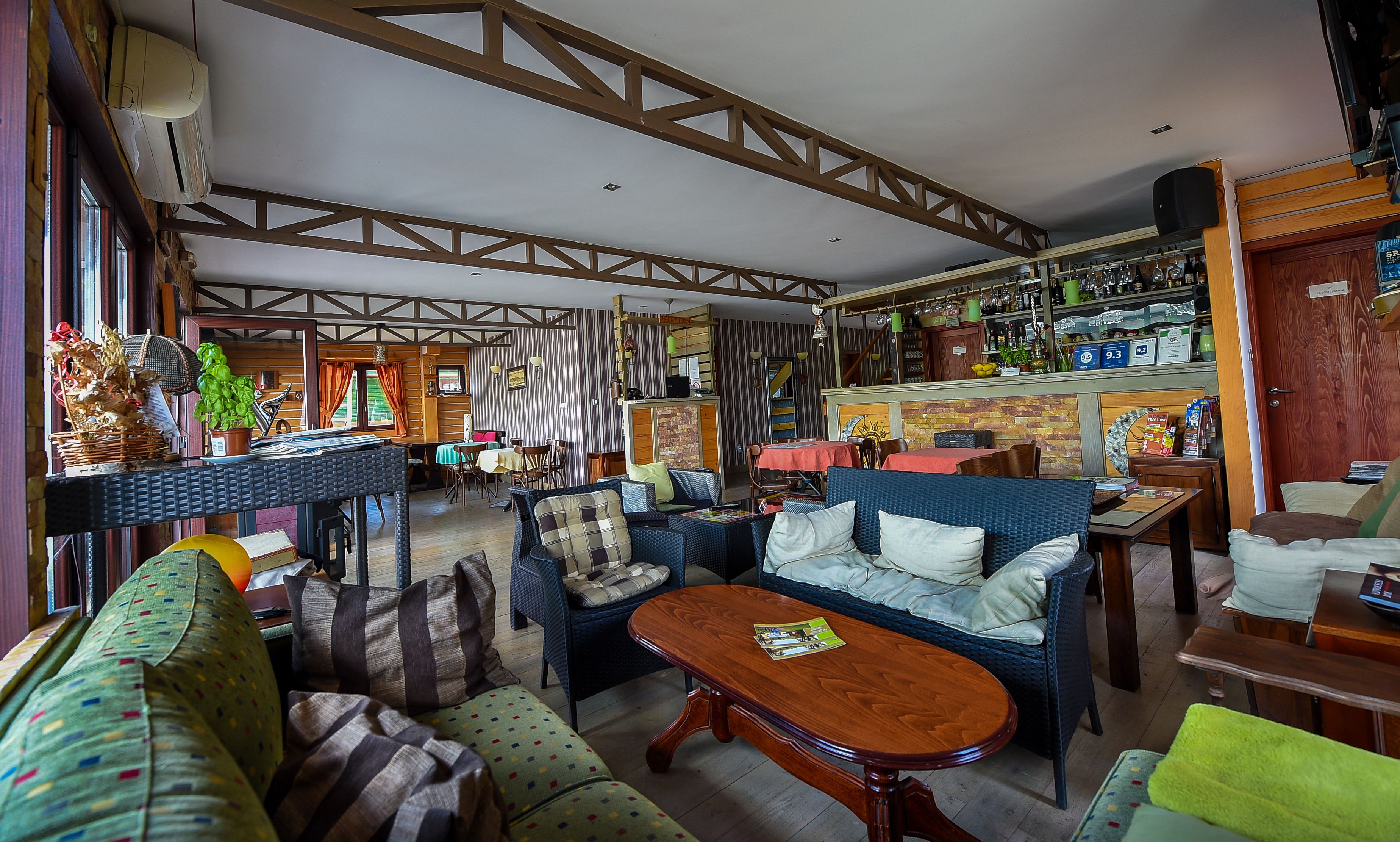 San Art Floating Hostel