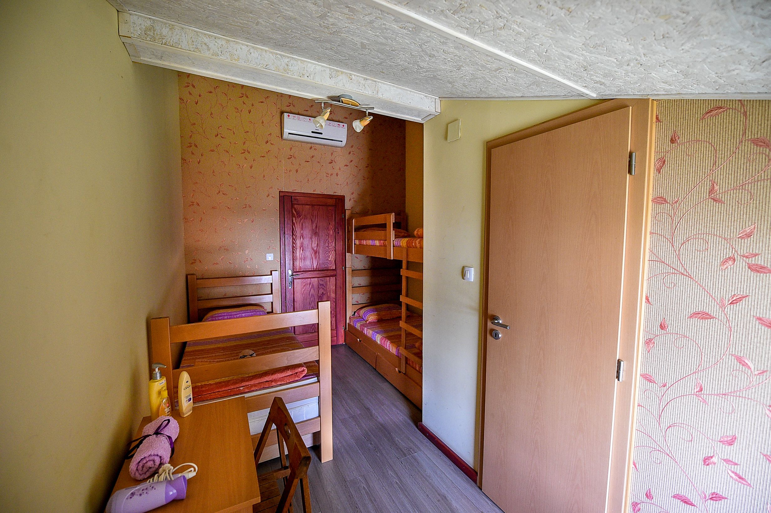 San Art Floating Hostel