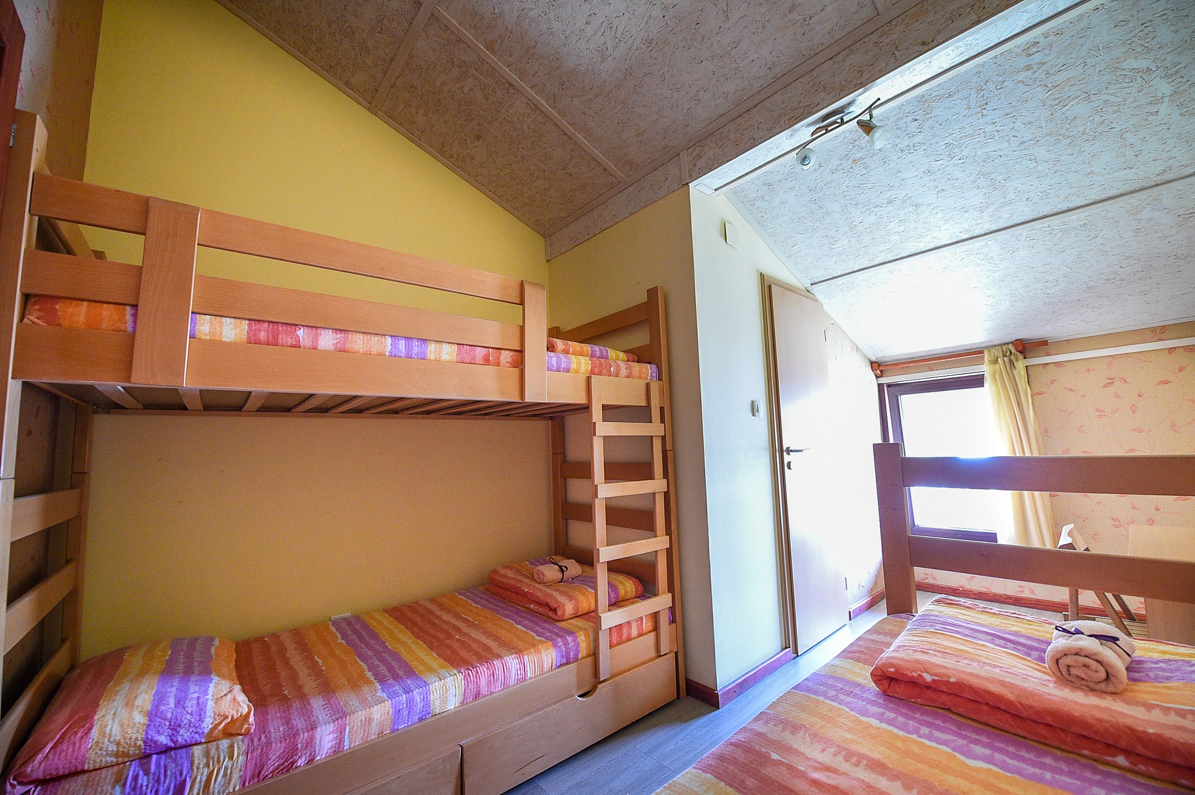 San Art Floating Hostel