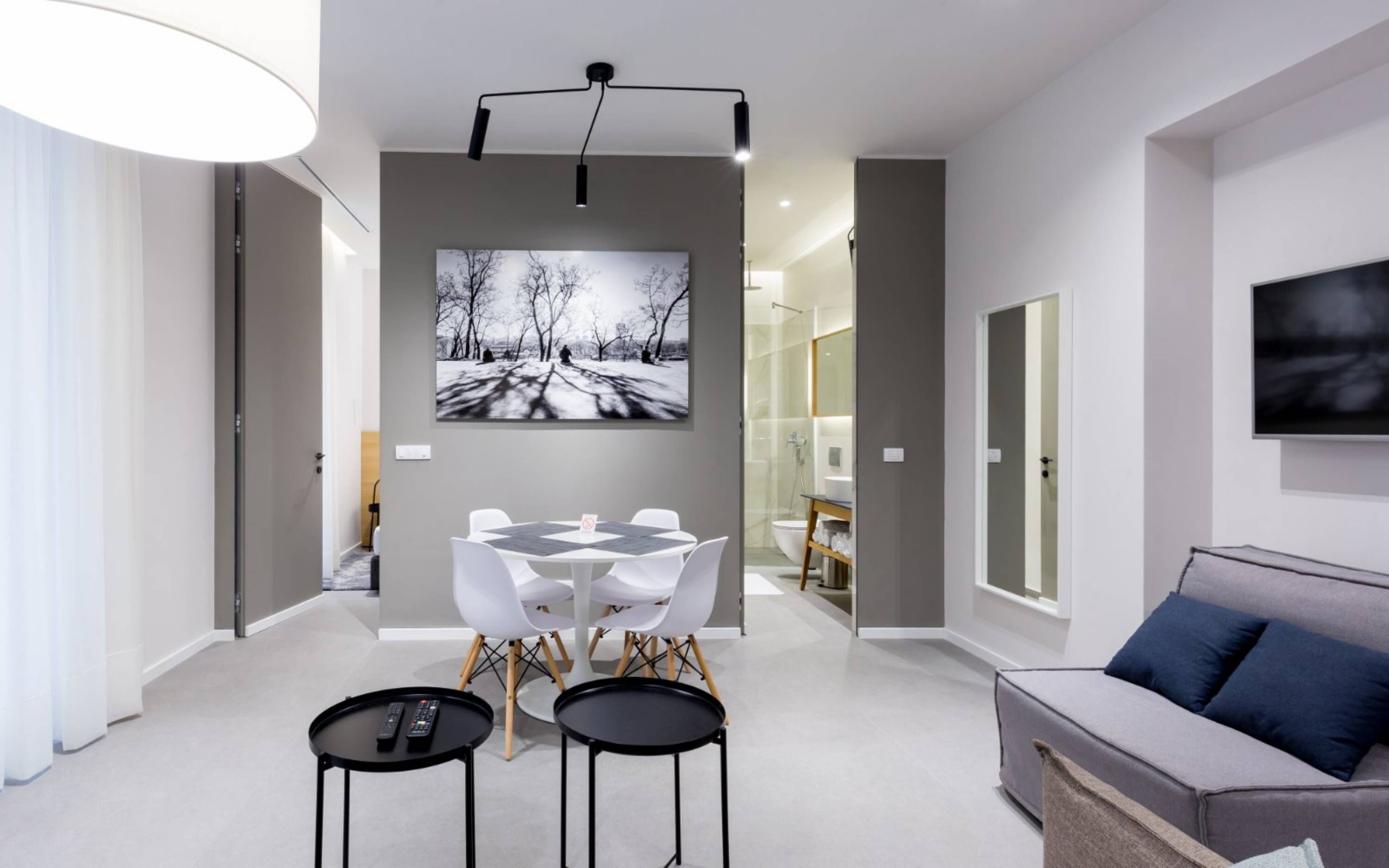 Teanna Lux Apartments