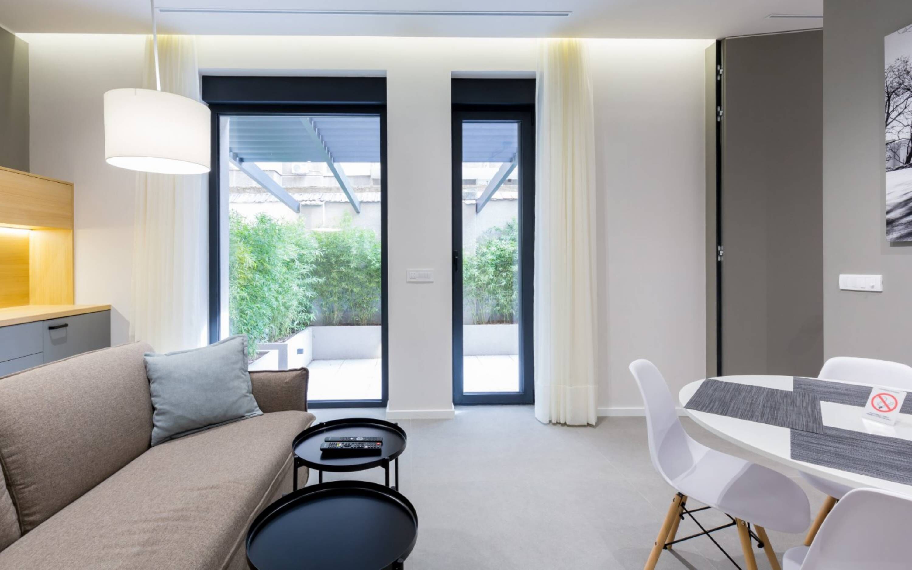 Teanna Lux Apartments