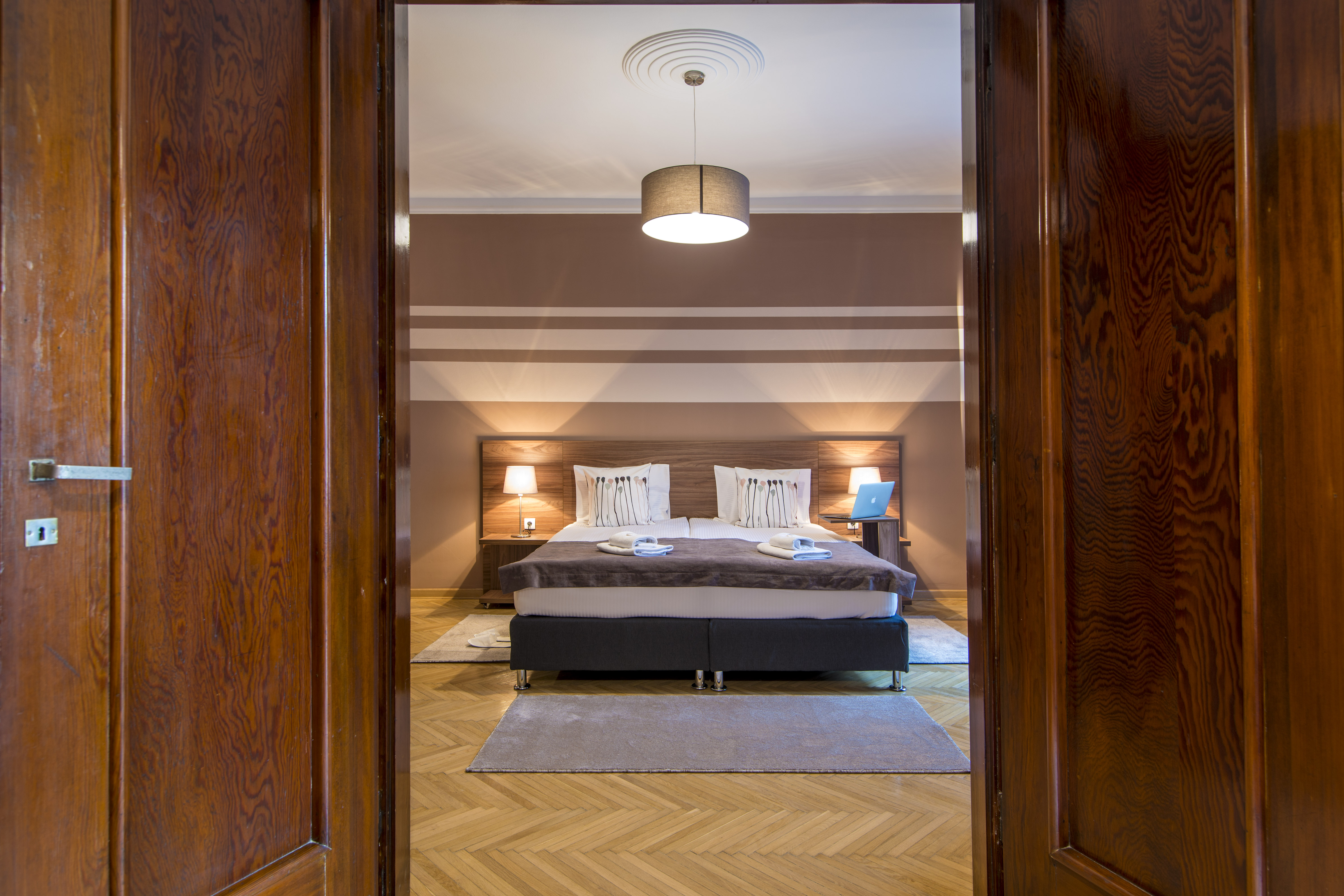 Top Central Apartments 3