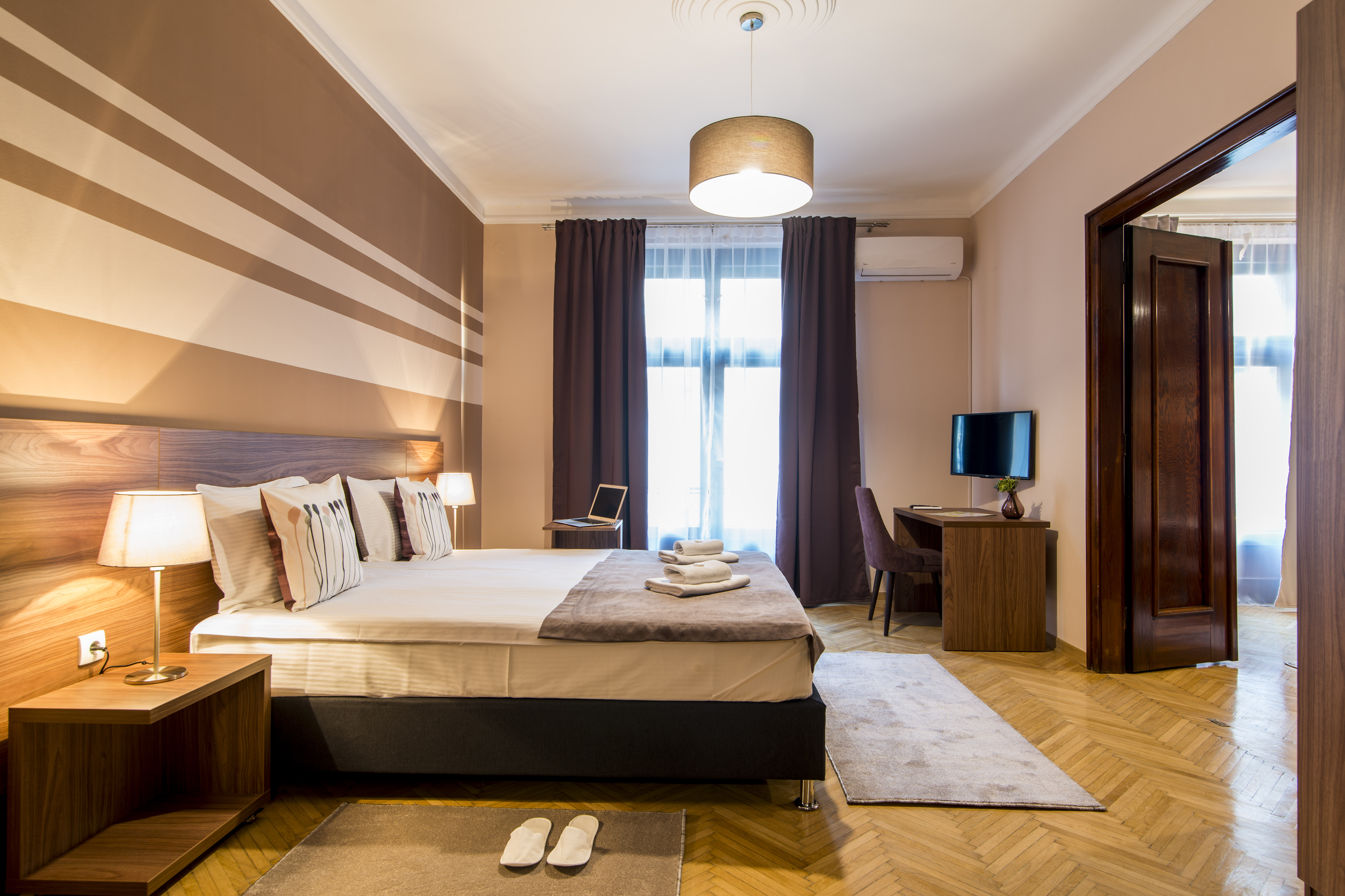 Top Central Apartments 3
