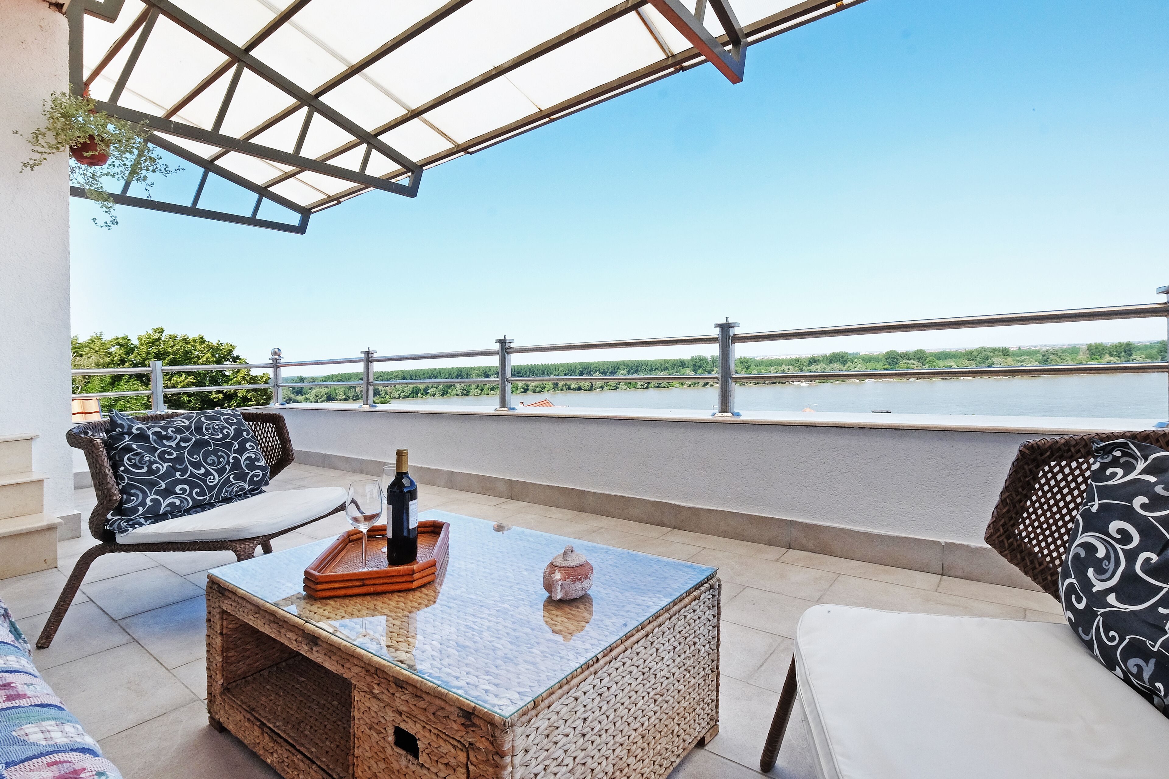 Villa Tower Gardos