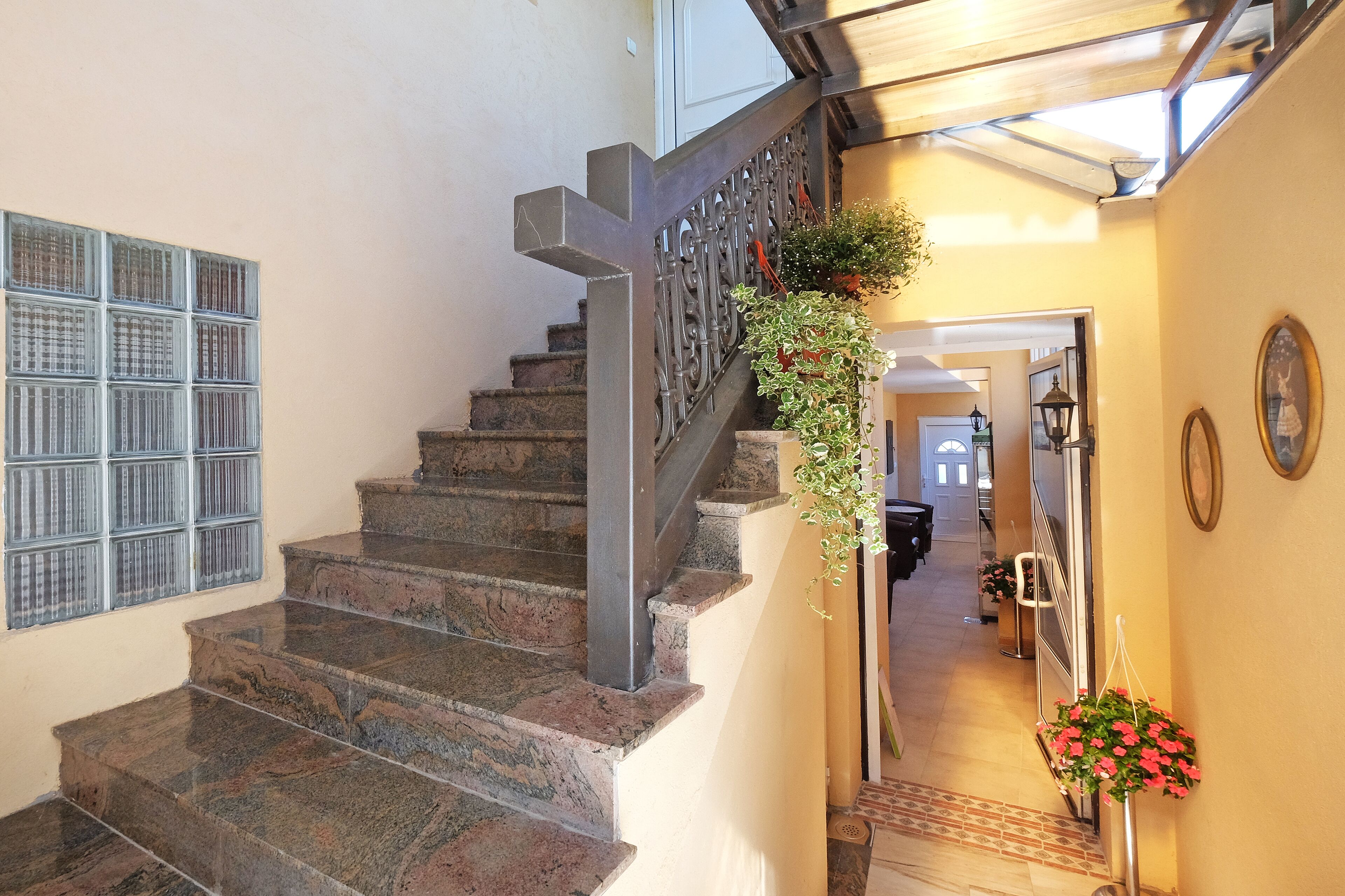 Villa Tower Gardos