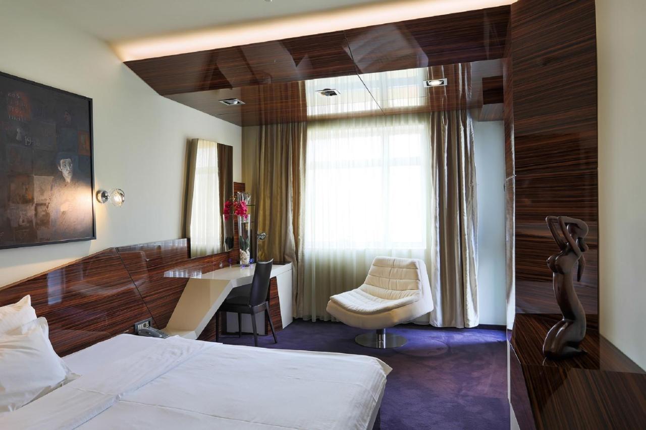 Best Western My Place Hotel