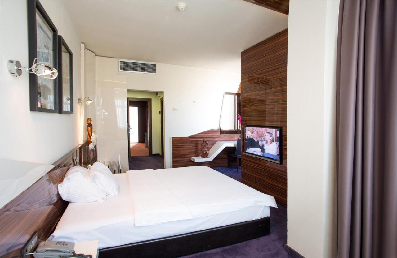 Best Western My Place Hotel