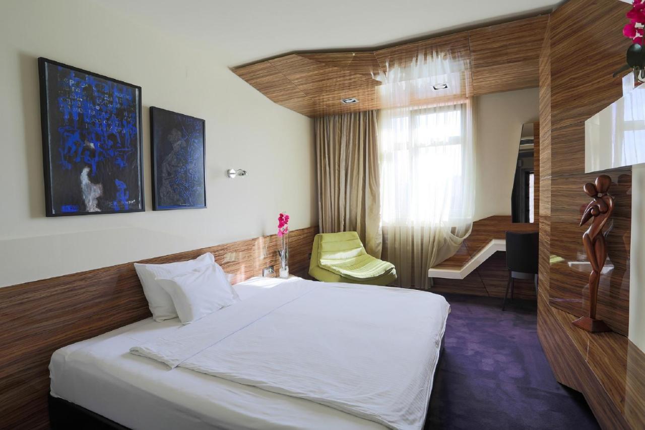 Best Western My Place Hotel