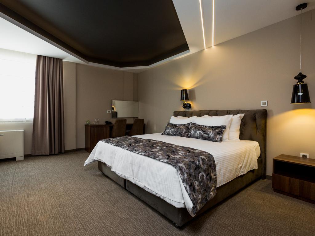 Hotel Ideo Lux