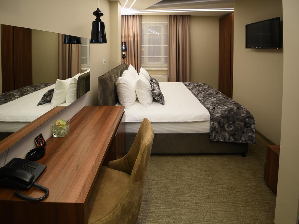 Hotel Ideo Lux