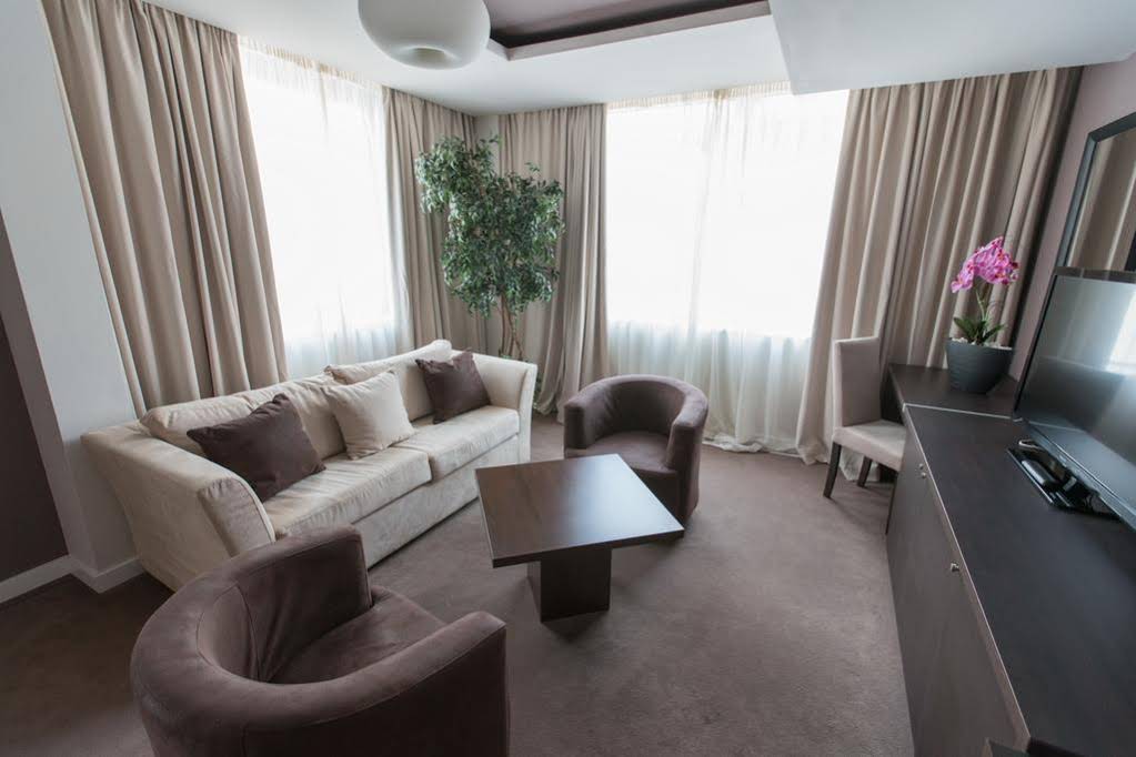 New City Hotel & Restaurant