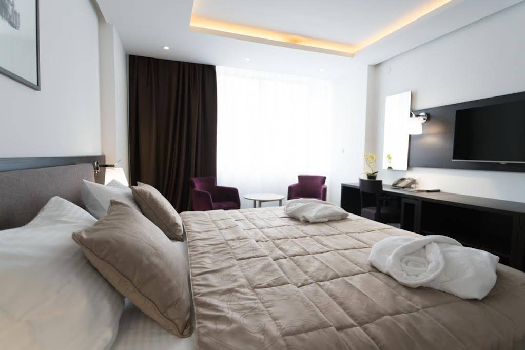 New City Hotel & Restaurant