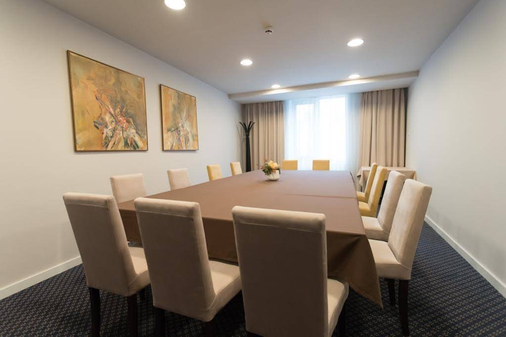 New City Hotel & Restaurant