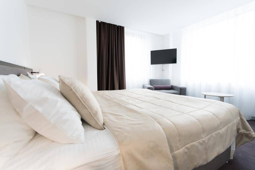 New City Hotel & Restaurant