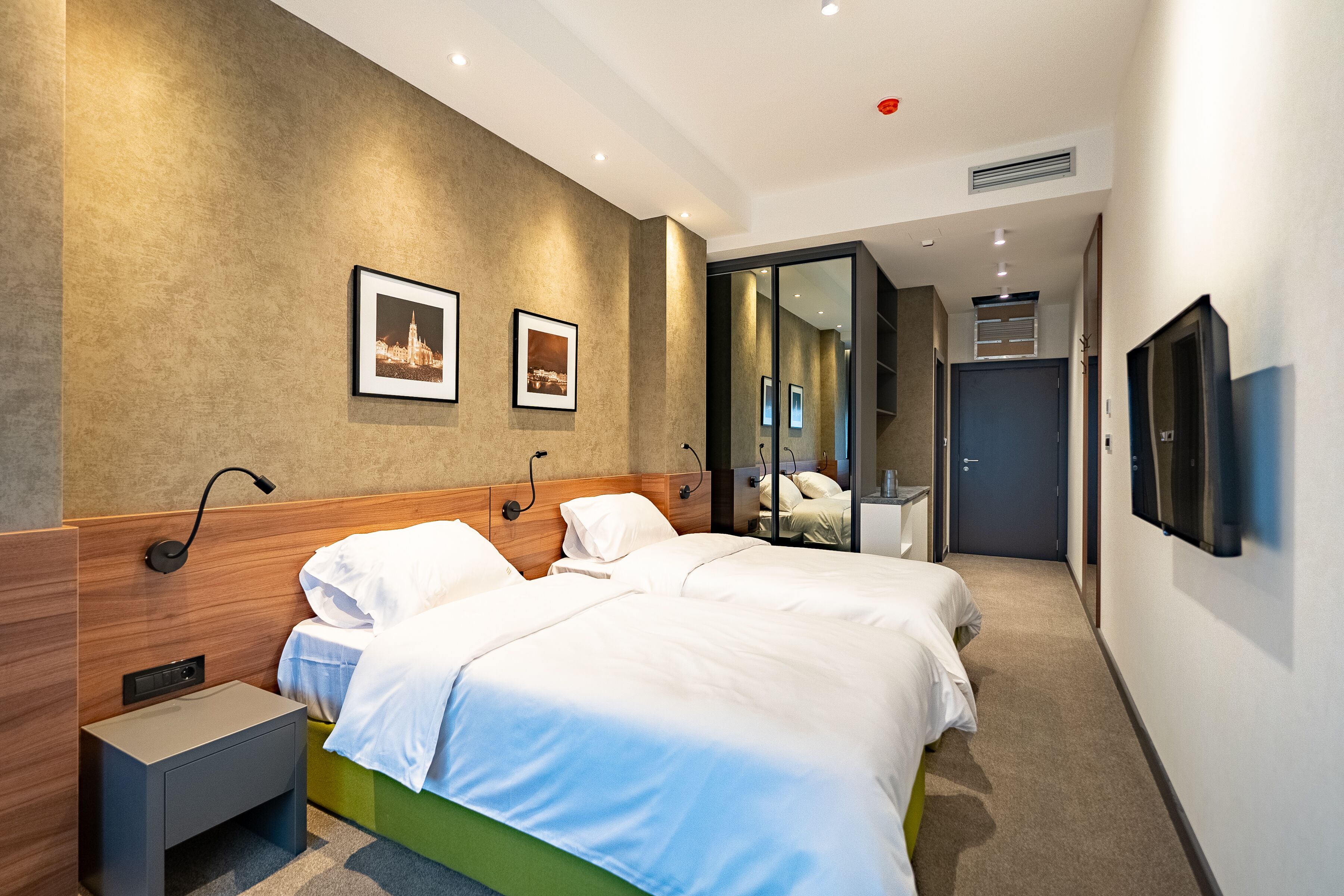 Hotel Element