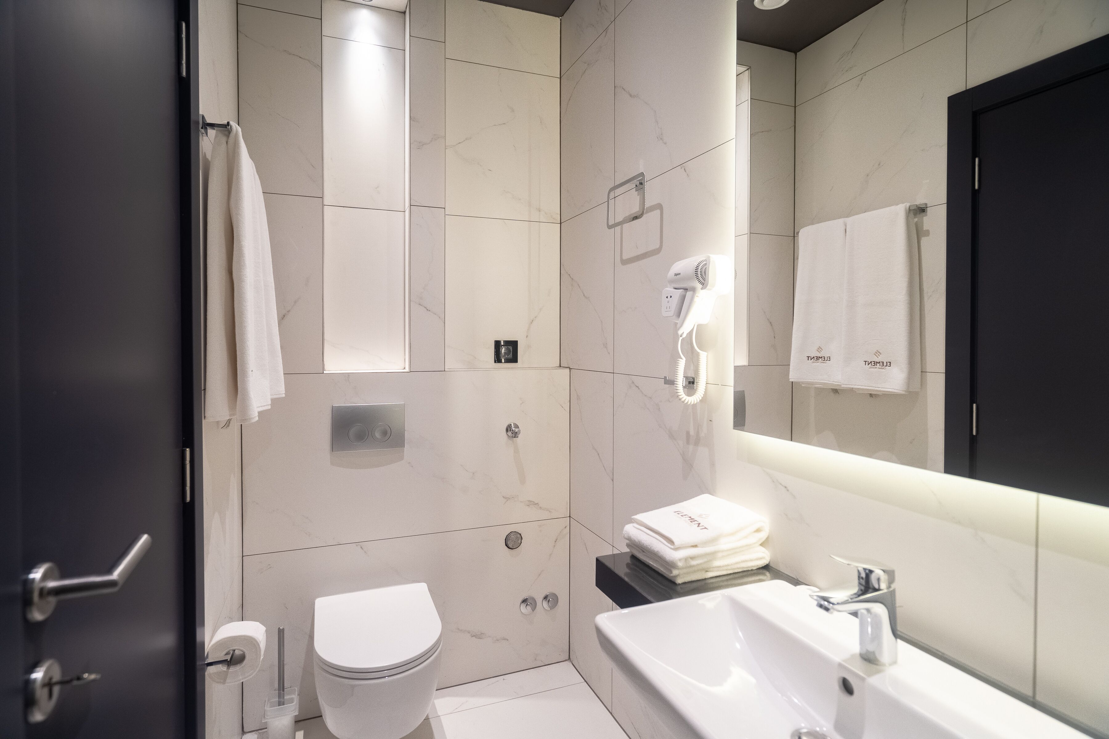 Hotel Element
