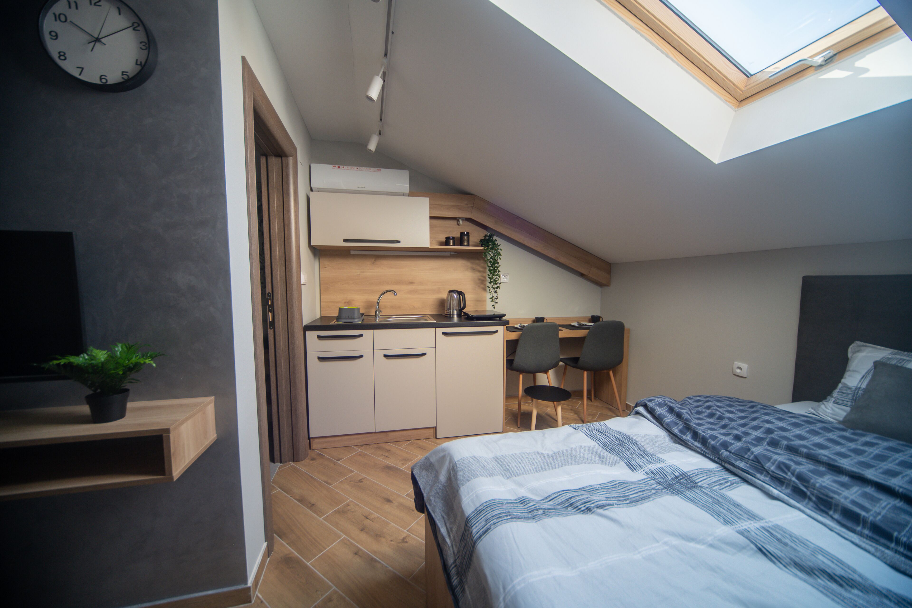 Manoir Apartments